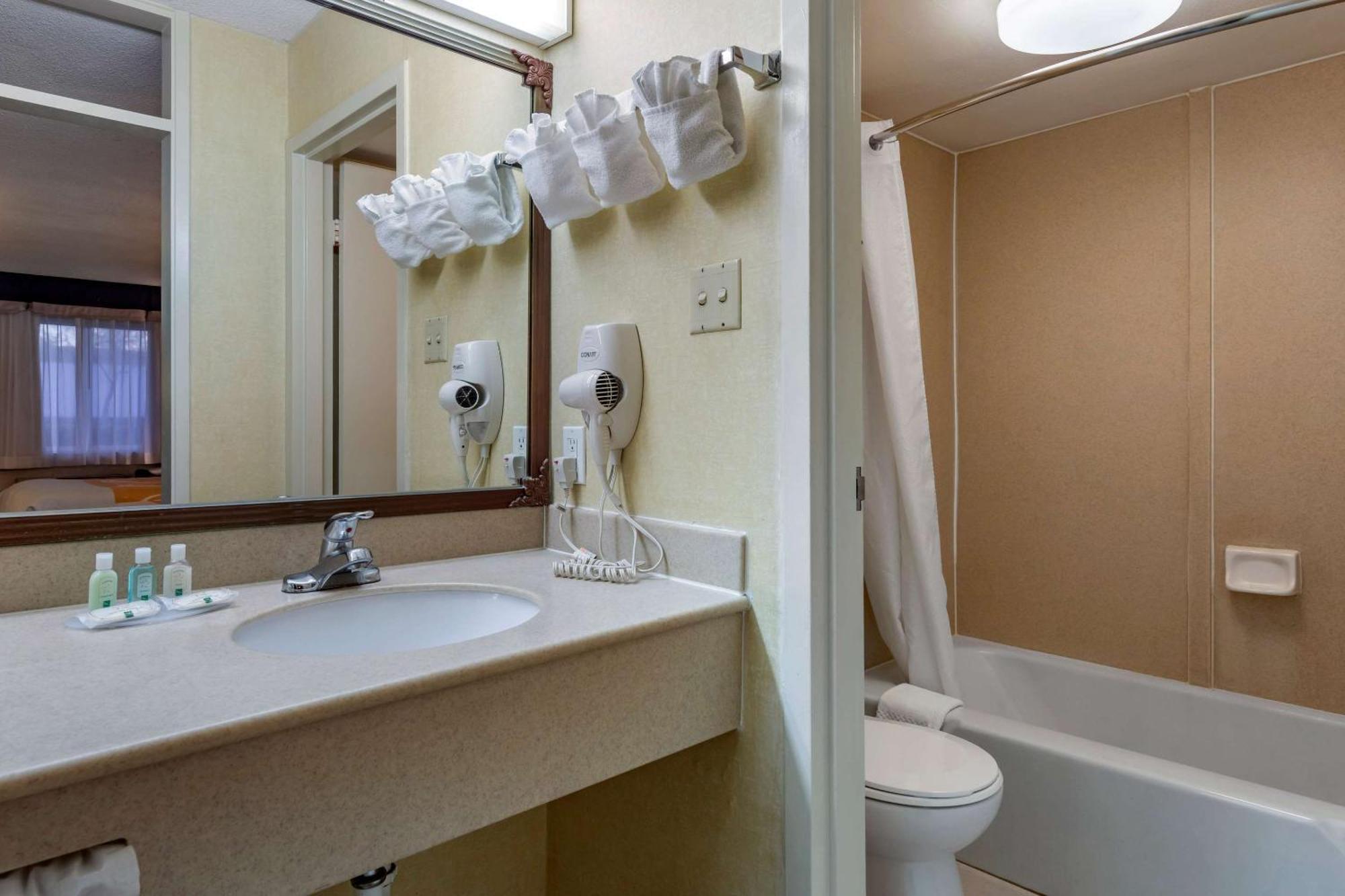 Quality Inn On Historic Route 66 Barstow Bagian luar foto
